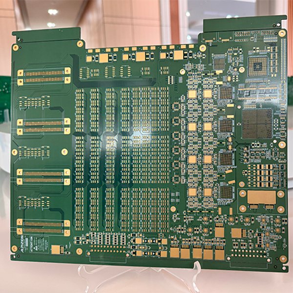 Advanced 20-Layer PCB for Aeronautical Communications